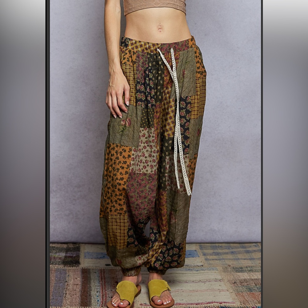 POL Relaxed Patchwork Pattern Joggers - image 1